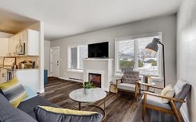 Coyote Condo - Pet-Friendly Downtown Mountain View